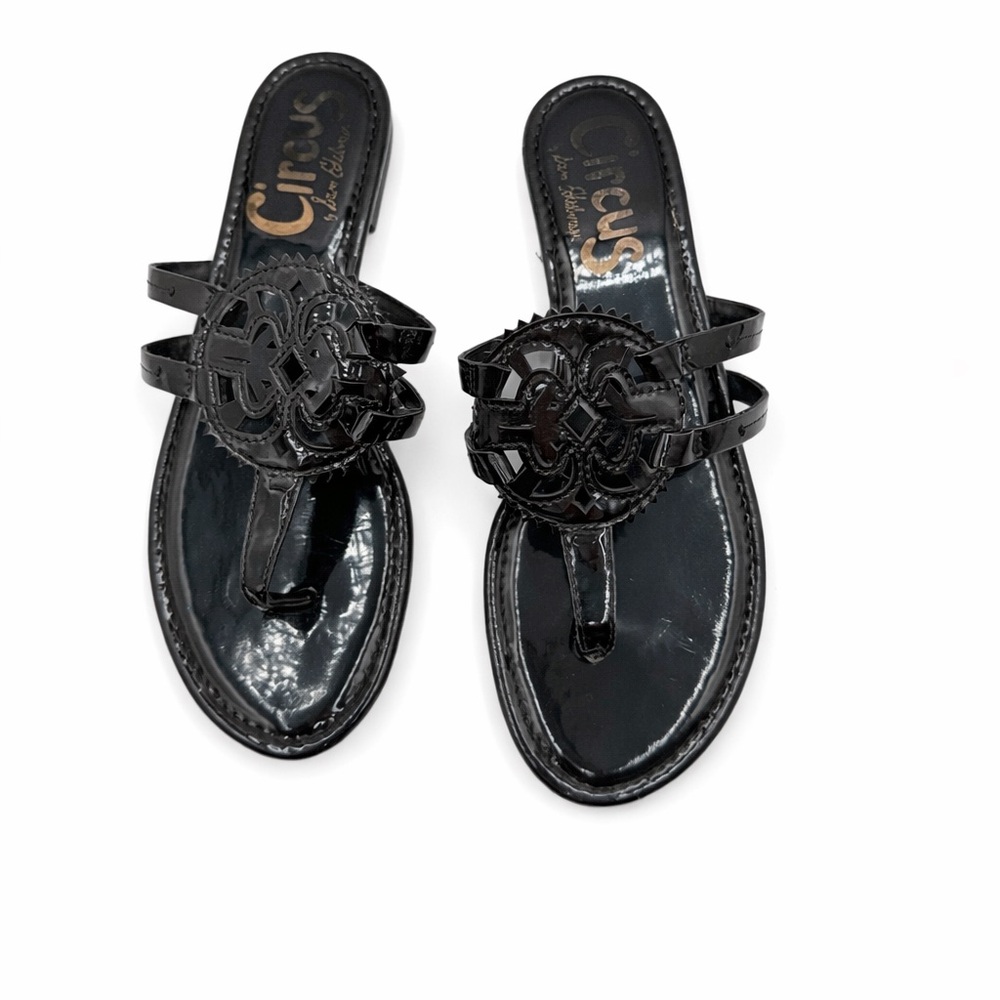 Circus NY by Sam Edelman Canyon Medallion Black Patent Leather Flat Sandals SZ 8 - Picture 2 of 9